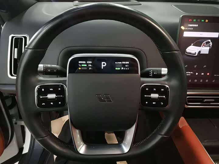 Фото 11 - LiXiang L7