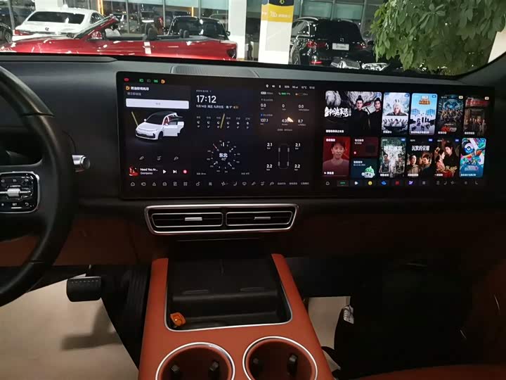 Фото 13 - LiXiang L7