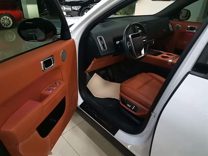 Фото 16 - LiXiang L7