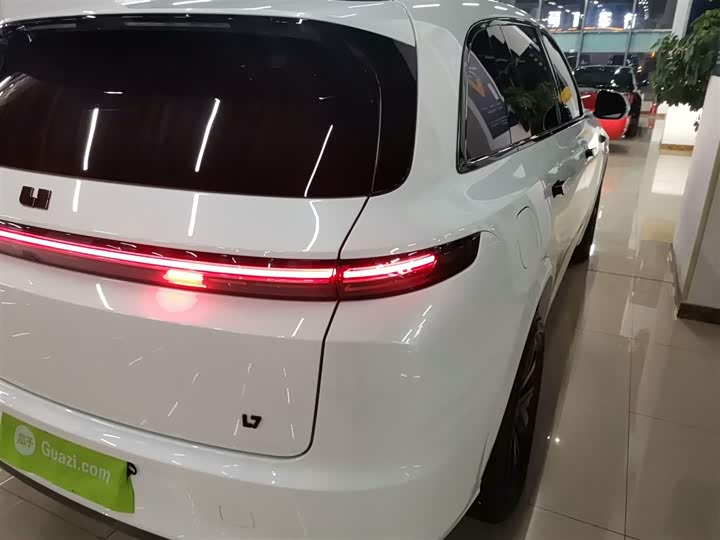 Фото 8 - LiXiang L7