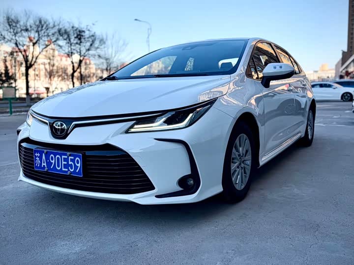 Фото 1 - Toyota Corolla