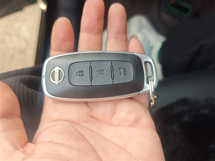 Фото 9 - Nissan Teana