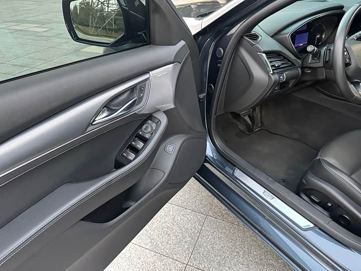 Фото 7 - Cadillac CT5