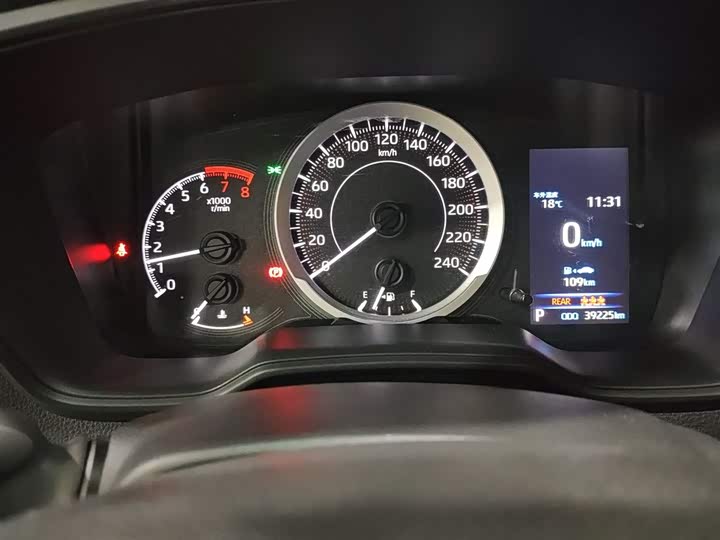 Фото 12 - Toyota Corolla