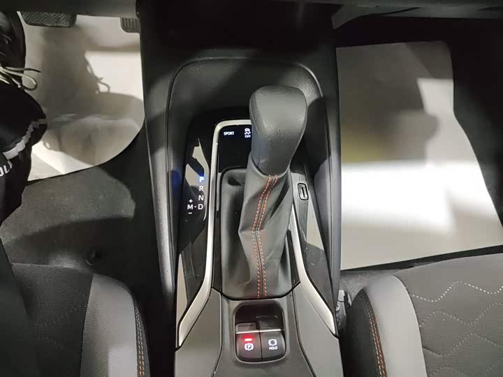 Фото 14 - Toyota Corolla