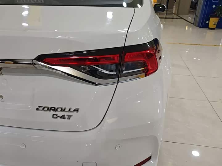 Фото 8 - Toyota Corolla