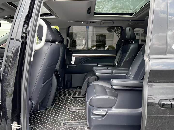 Фото 6 - GAC Trumpchi M8