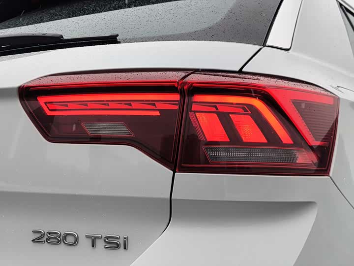 Фото 11 - Volkswagen T-Roc