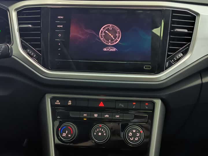 Фото 18 - Volkswagen T-Roc