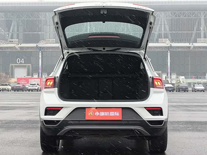 Фото 24 - Volkswagen T-Roc