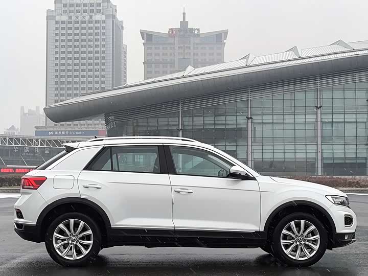 Фото 5 - Volkswagen T-Roc