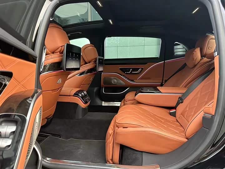 Фото 5 - Mercedes-Benz Maybach S-Class