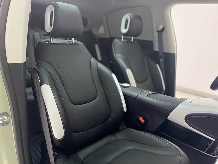 Фото 35 - Smart #1