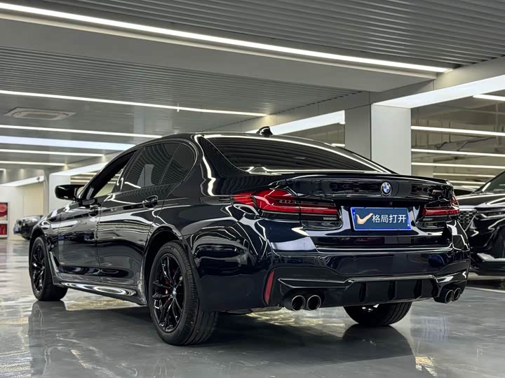 Фото 13 - BMW 5 Series