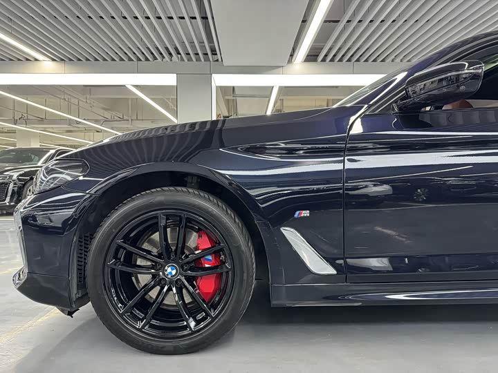 Фото 9 - BMW 5 Series