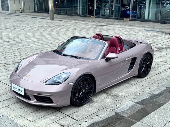 Фото 1 - Porsche 718