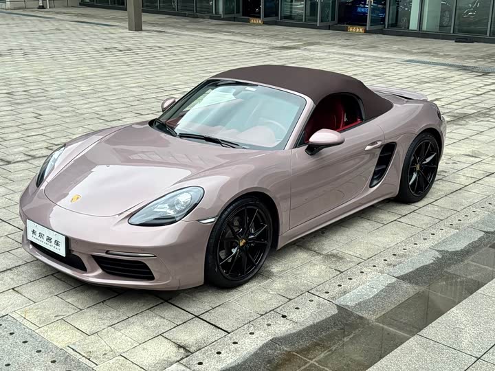 Фото 2 - Porsche 718