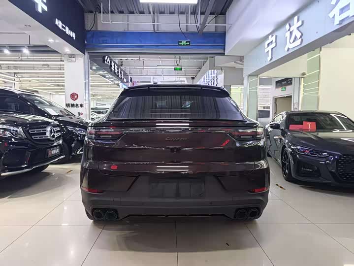 Фото 2 - Porsche Cayenne