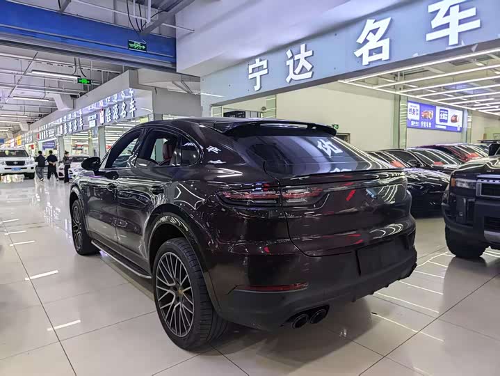 Фото 5 - Porsche Cayenne