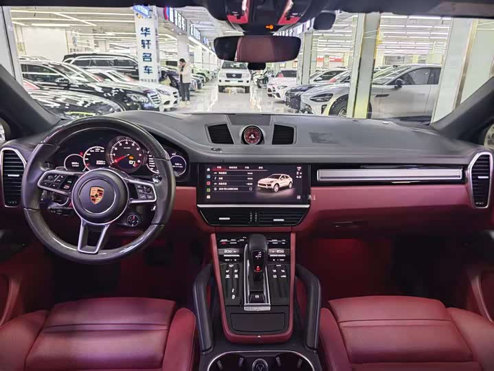 Фото 8 - Porsche Cayenne