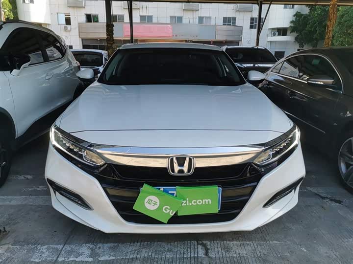 Фото 3 - Honda Accord