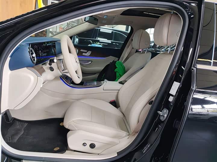 Фото 15 - Mercedes-Benz E-Class Hybrid