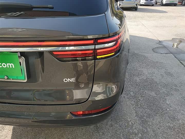 Фото 8 - LiXiang One