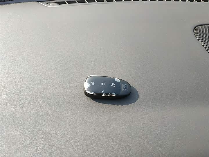 Фото 9 - LiXiang One