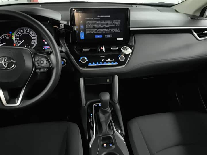 Фото 13 - Toyota Corolla Cross