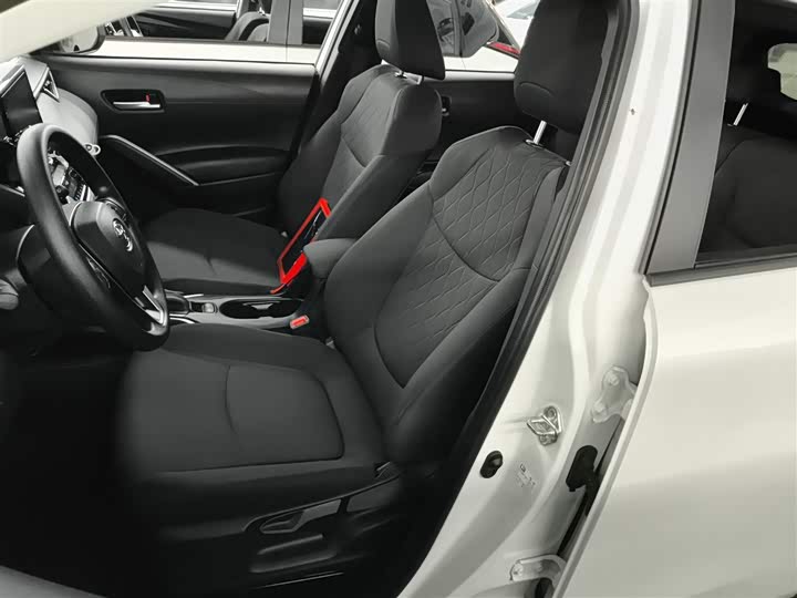 Фото 15 - Toyota Corolla Cross