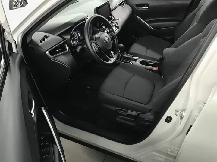 Фото 16 - Toyota Corolla Cross