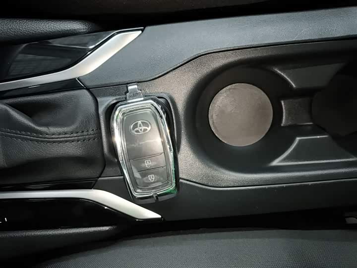 Фото 9 - Toyota Corolla Cross