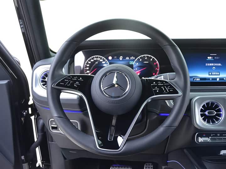 Фото 10 - Mercedes-Benz G-Class