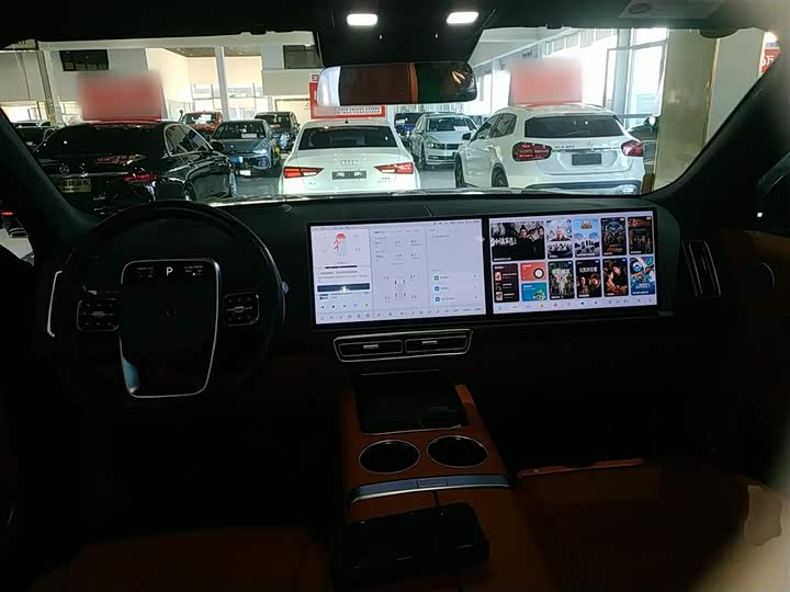 Фото 10 - LiXiang L8