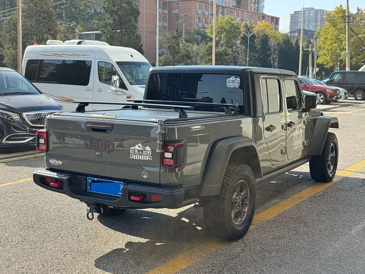 Фото 6 - Jeep Gladiator