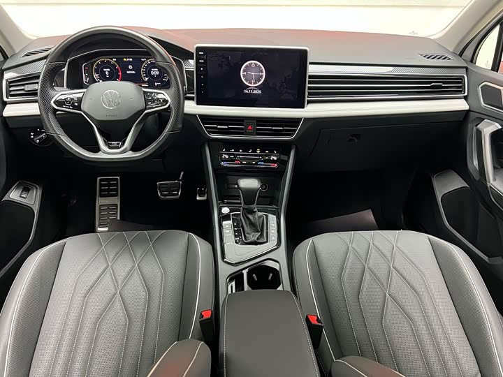 Фото 12 - Volkswagen Tiguan L Pro