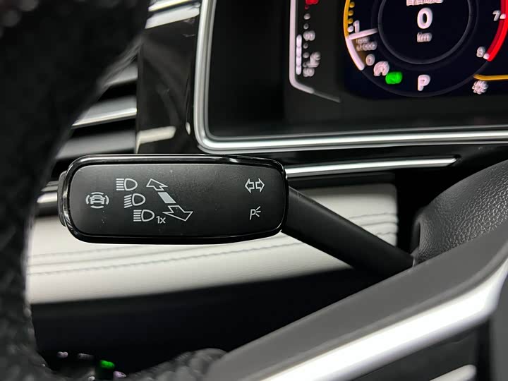 Фото 25 - Volkswagen Tiguan L Pro