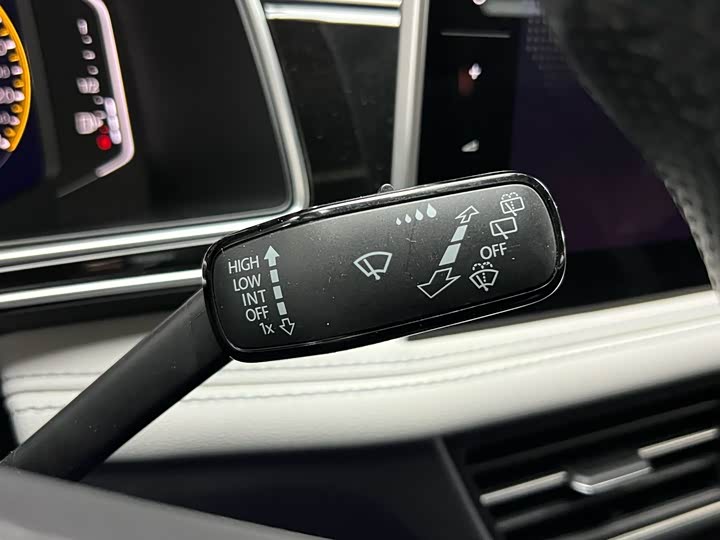 Фото 26 - Volkswagen Tiguan L Pro