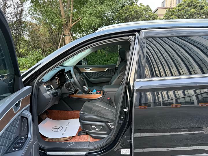 Фото 8 - Hongqi HS7