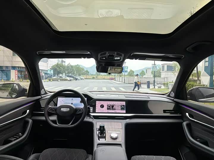 Фото 6 - Geely Monjaro