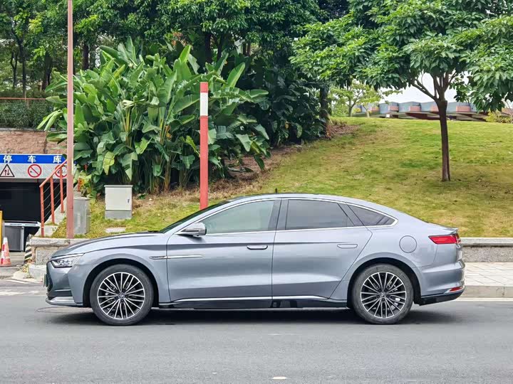 Фото 3 - BYD Han