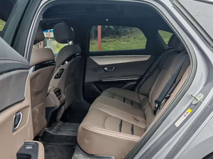 Фото 9 - BYD Han