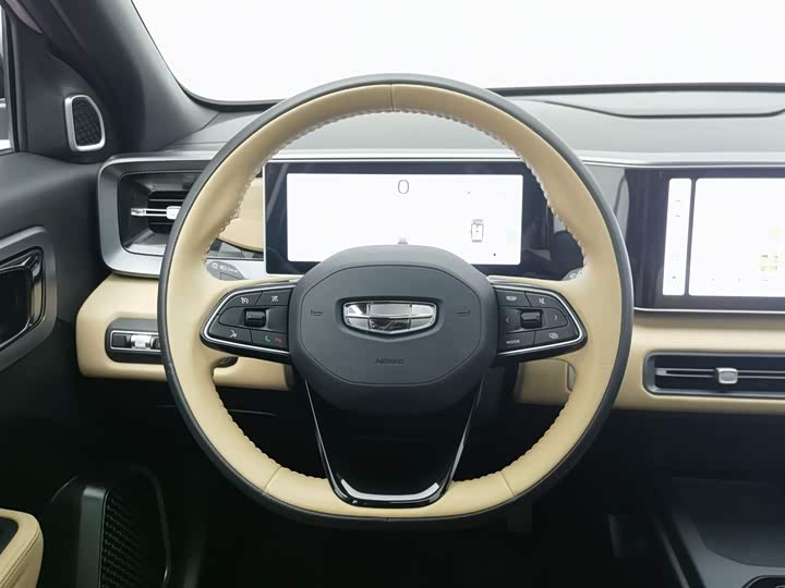 Фото 11 - Geely Icon