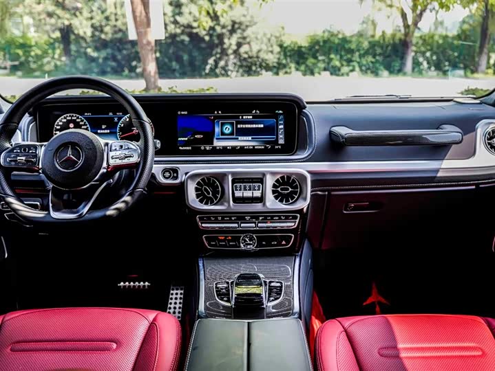 Фото 31 - Mercedes-Benz G-Class