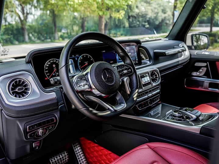 Фото 33 - Mercedes-Benz G-Class