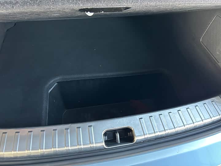 Фото 13 - Zeekr 001