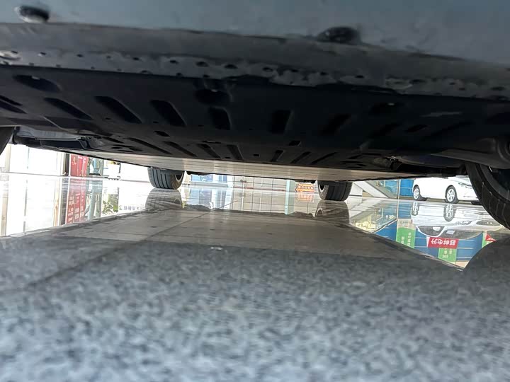 Фото 16 - Zeekr 001