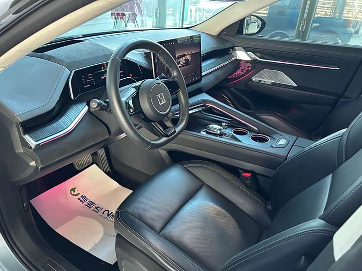 Фото 17 - Zeekr 001