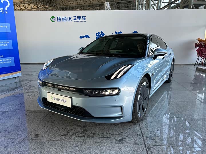 Фото 2 - Zeekr 001