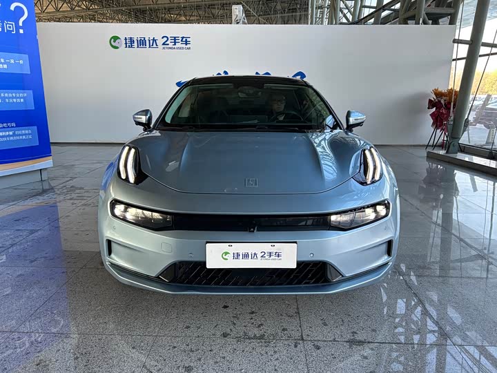 Фото 3 - Zeekr 001